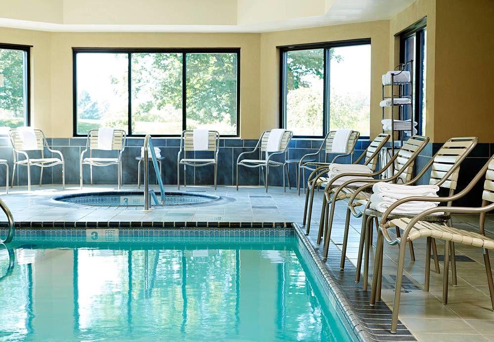 Courtyard By Marriott Ithaca Airport/University Esterno foto