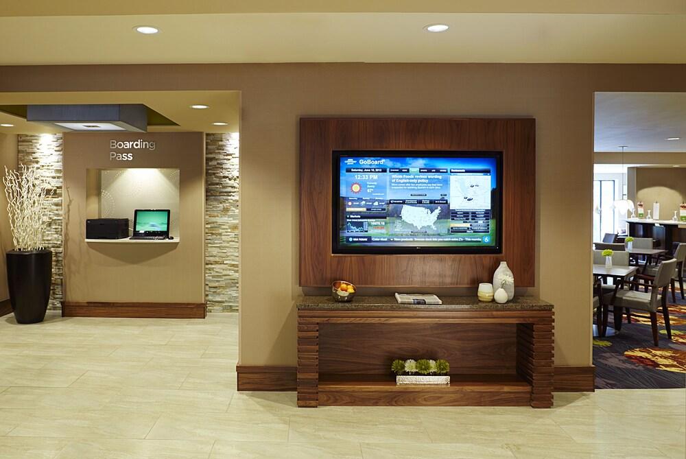 Courtyard By Marriott Ithaca Airport/University Esterno foto