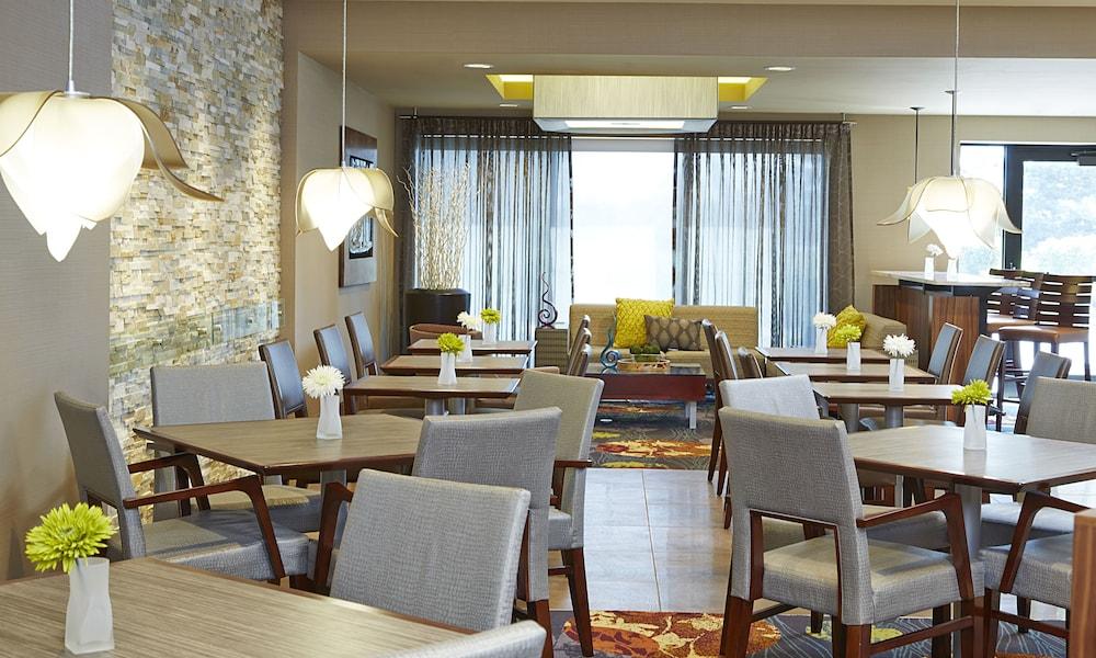Courtyard By Marriott Ithaca Airport/University Esterno foto
