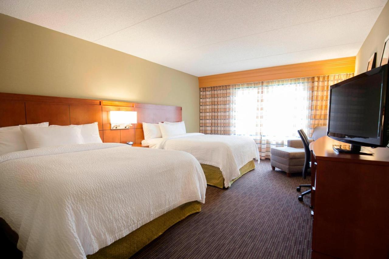 Courtyard By Marriott Ithaca Airport/University Esterno foto