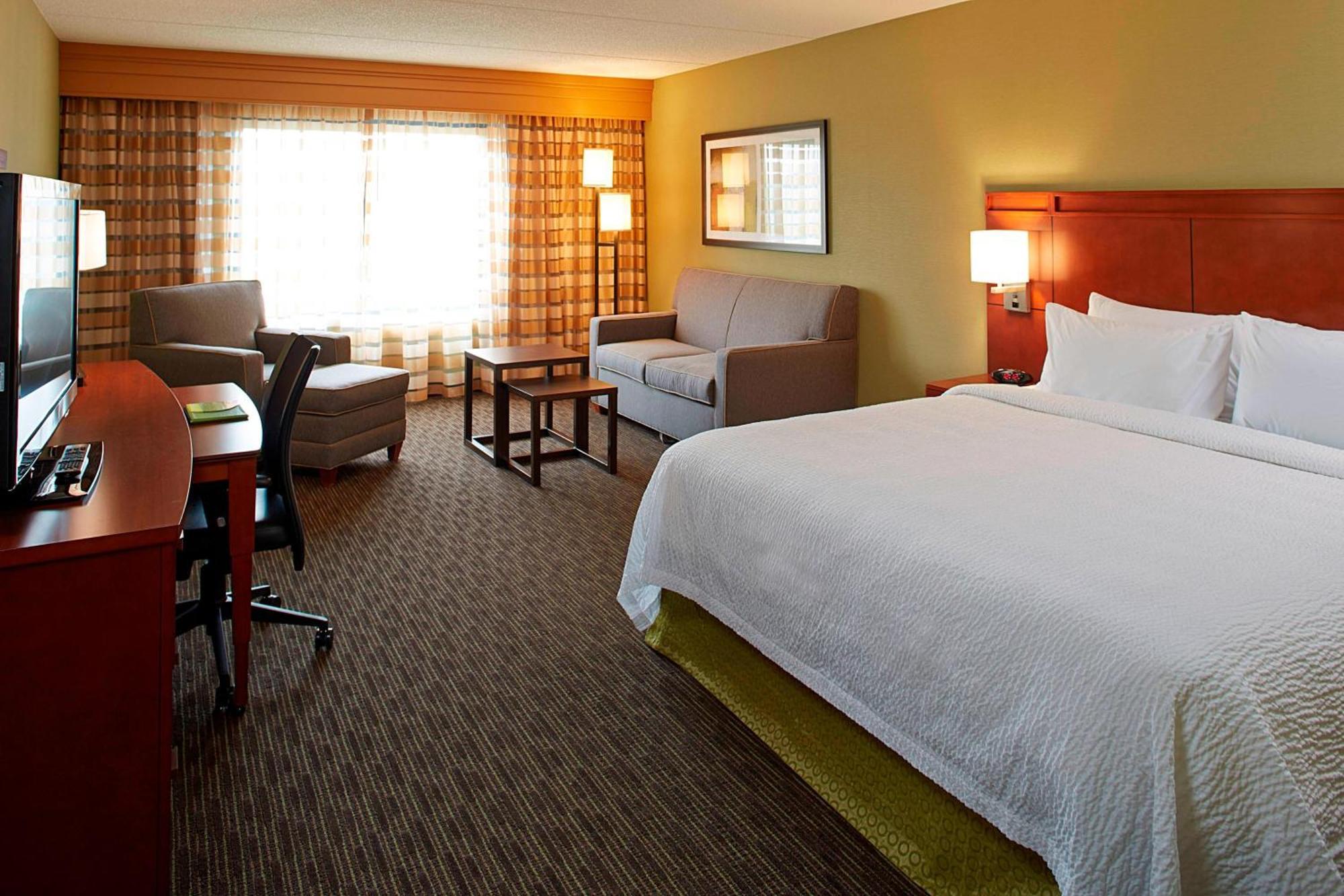 Courtyard By Marriott Ithaca Airport/University Esterno foto