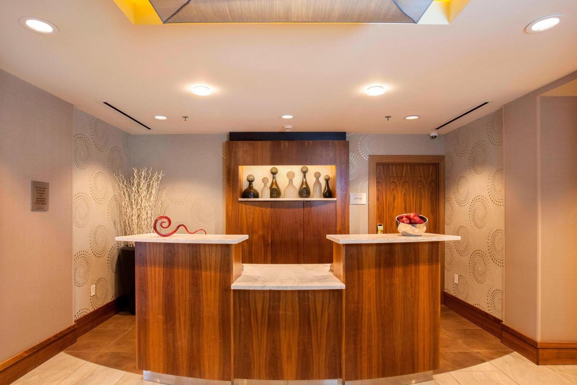 Courtyard By Marriott Ithaca Airport/University Esterno foto