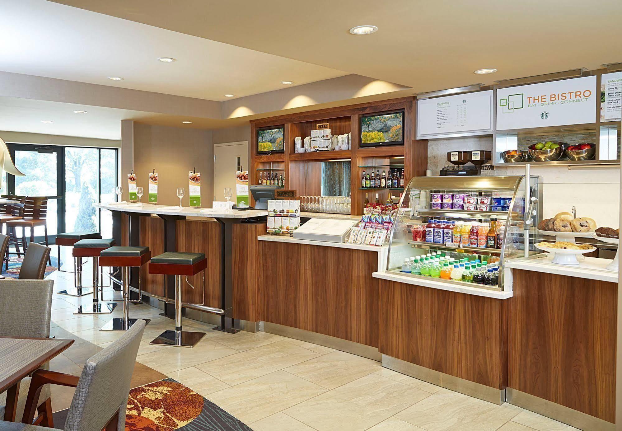 Courtyard By Marriott Ithaca Airport/University Esterno foto